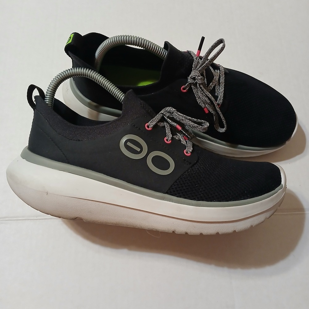 Oofos OOmy Stride Women’s 9.5 Sneakers White Black Comfort Recovery Shoes